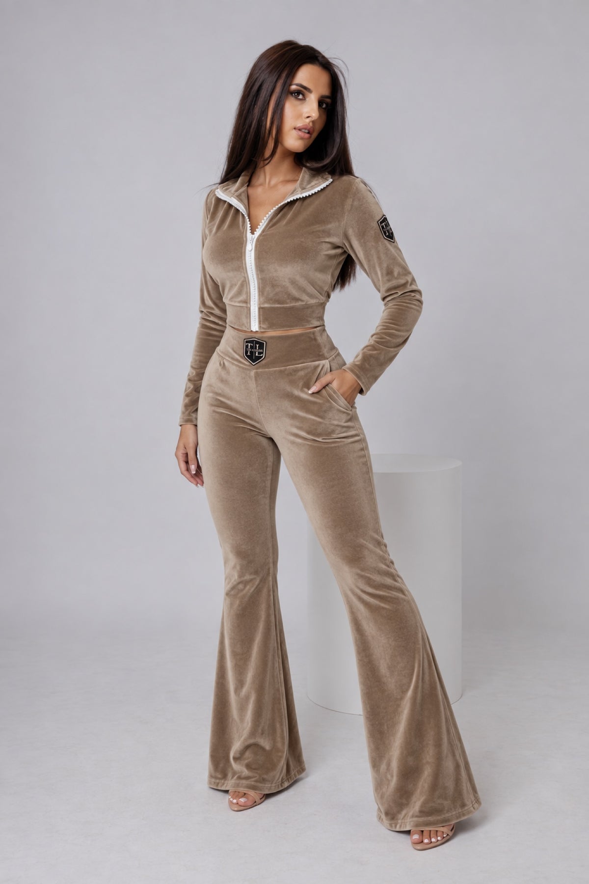 Tia Lorens Gold Luxe Tracksuit – 2